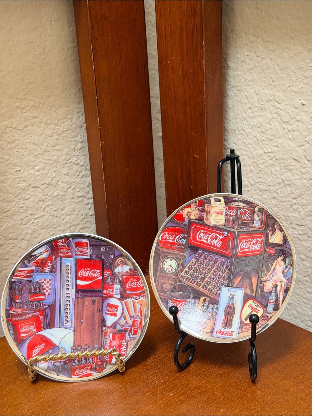 Vintage Coca Cola Collectors Edition Mini Plate 1920-1930..& 1970-1980…